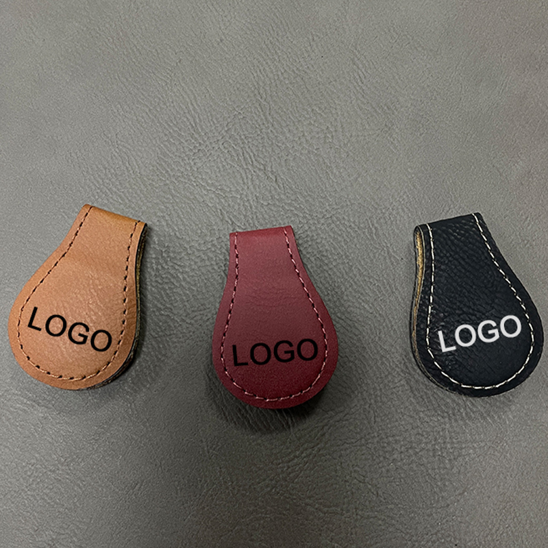 Semn de carte cu magnet din piele cu laser