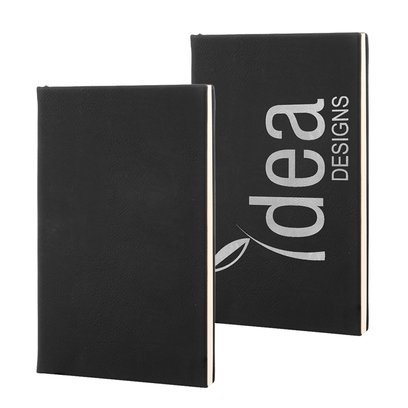 Jurnal din piele de 7' x 9 3/4'. Jurnal din piele de 7' x 9 3/4'.