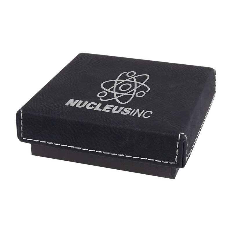 Cutie pentru medalii de 3 1/2' x 3 1/2' cu capac din piele cu laser