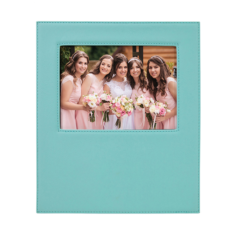 Rama foto din piele de 5' x 7' cu zonă de gravare de 4 1/4' x 8 7/8'